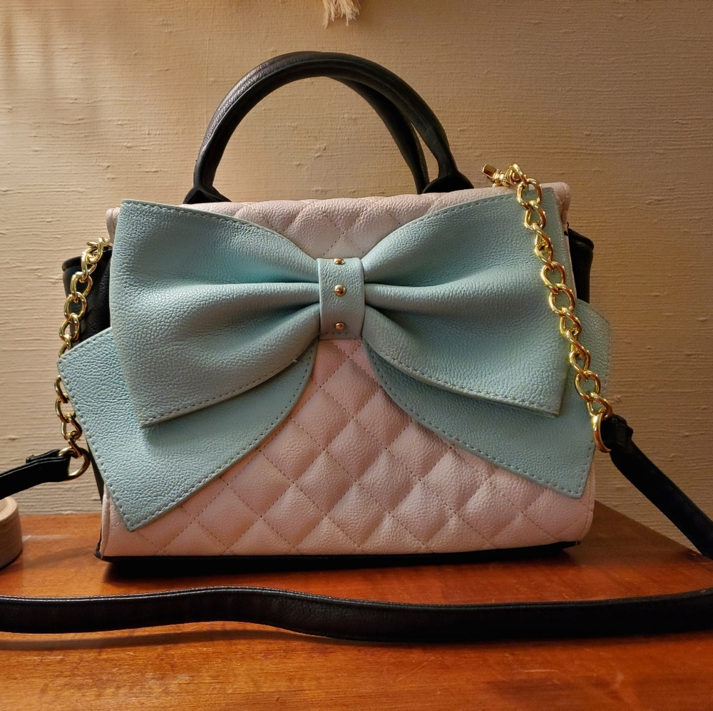 🎀 Betsey Johnson Bow Purse 🎀